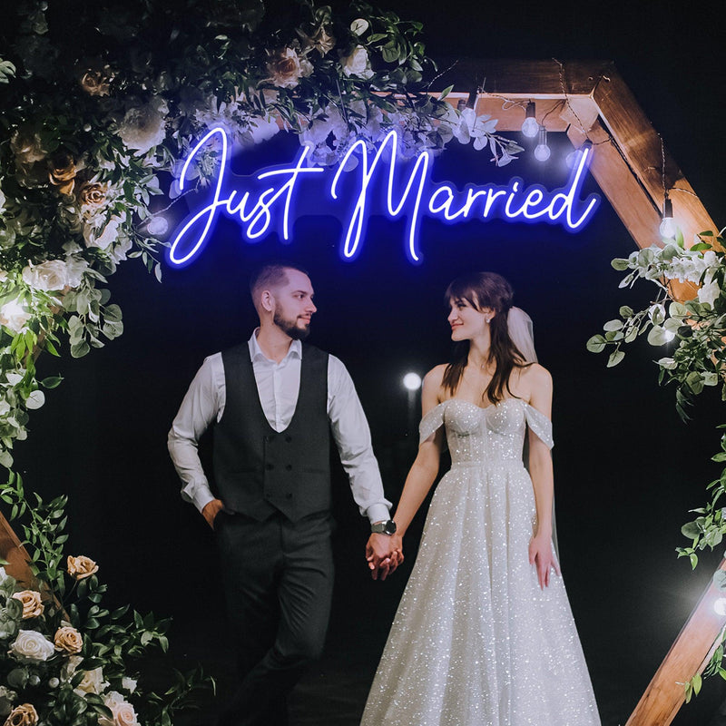 Just Married Neon Sign - Custom Neon Signs | LED Neon Signs | Zanvis Neon®